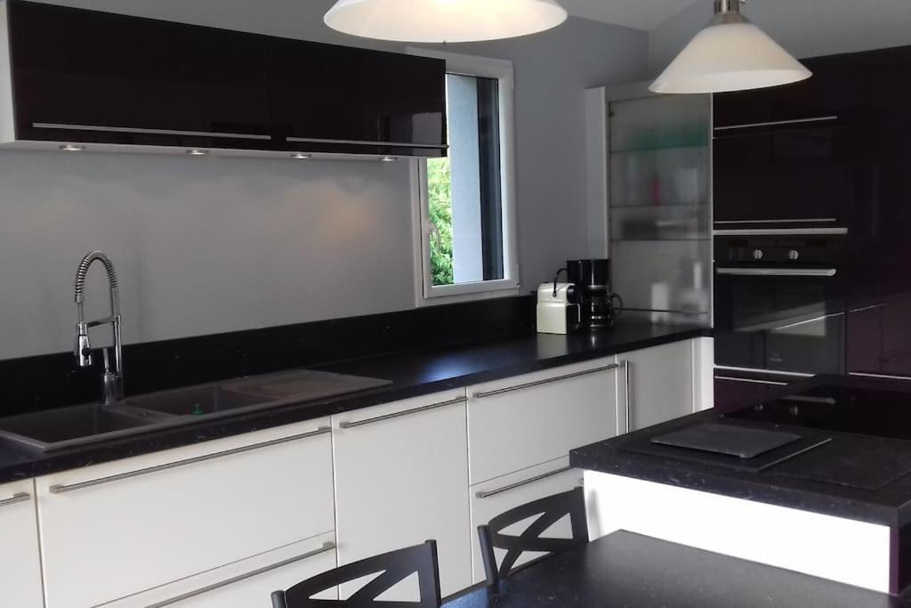 9 Pers 160 M² +Jardin- 10Mn Nantes -30Mn Mer Bouguenais Bagian luar foto